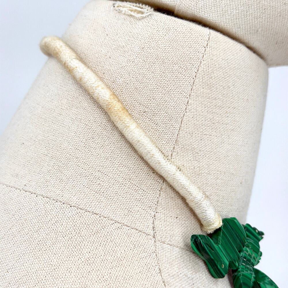 Vintage 90s Green Malachite Southwest Hand Carved Animal Fetish Necklace - Picture 8 of 10